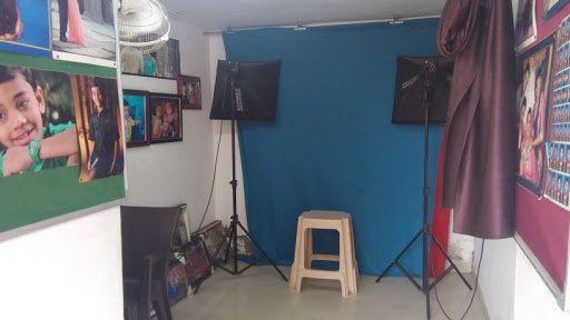 Ayushi Digital Photo Studio