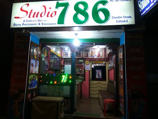 Studio 786