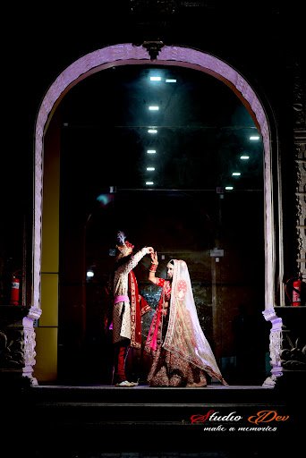 dev photo studio candid,cenematic, modling,pre wedding,post wedding,story,events
