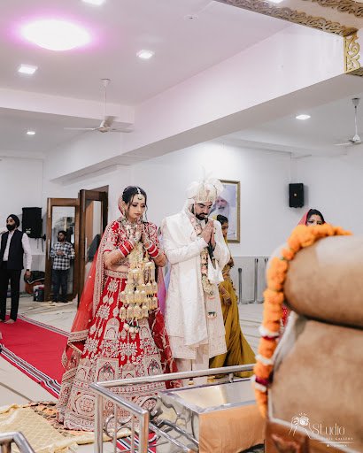 Studio Pixel Gallery || Wedding Photography & Films.