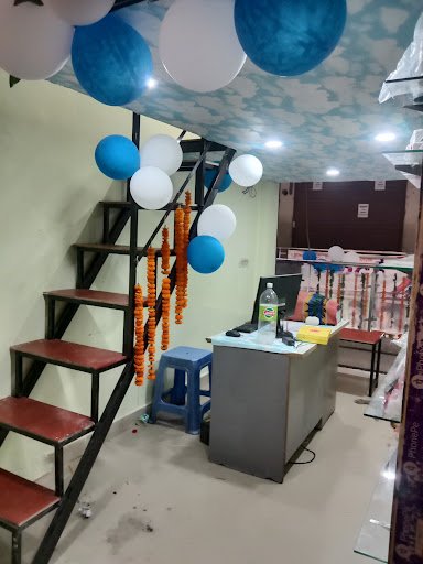 Click & Capture Photo Studio