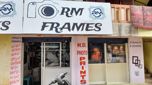 R M PHOTO FRAME