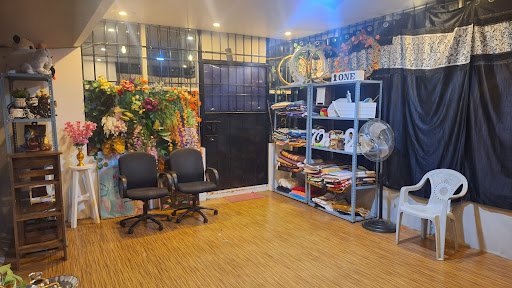 Bumble Bee Prop Studio