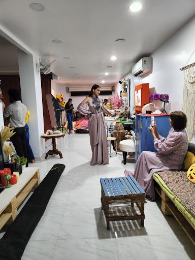 Pink Frame Studio (Photo Studio On Rent)