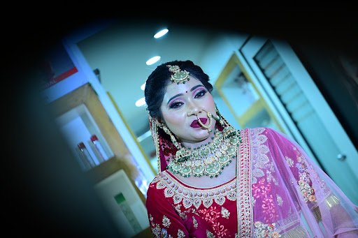 Art World Photography - Best Wedding Photographer |Best Cinematography| Best Studio | Portrait Photography in Jamshedpur