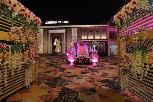 Gayatri Studio And Wedding Photographer