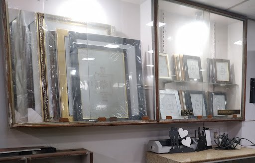 Unique Digital Colour Lab & Studio