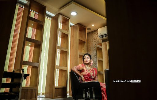 MANU MADHAV STUDIO