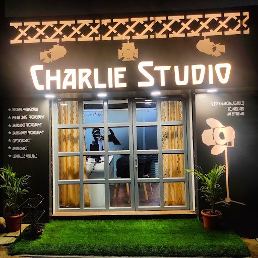 Charlie Photo Studio