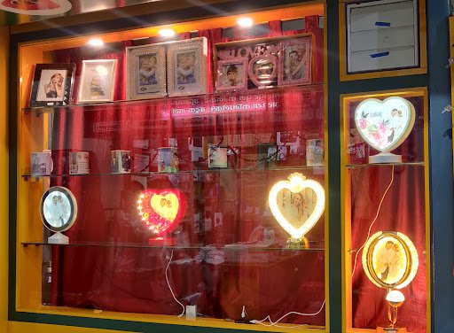 New photo point colour lab studio