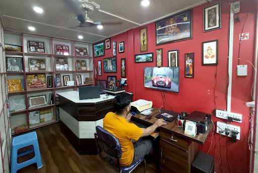 Photo Corner & Online Zone