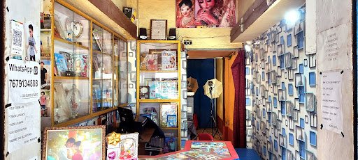 COLOURS STUDIO COLOURS STUDIO