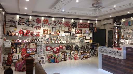 Speed Color Lab - Best Baby and Maternity Photoshoot in Agra | Expert in Personalized Printing| 3D Frames