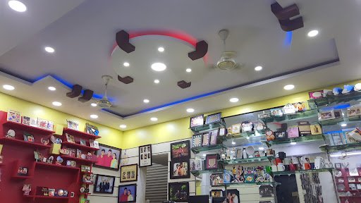 Kodak Express Usha Photo Studio Kodak Express Usha Photo Studio