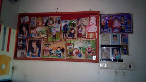 Happy Digital Photo Studio