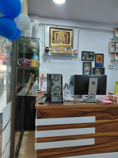 Dharshini Photo Studio