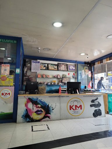 KM STUDIO KM STUDIO