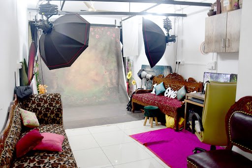 Punik Studio Photo Studio (Since 2012) Punik Studio Photo Studio (Since 2012)