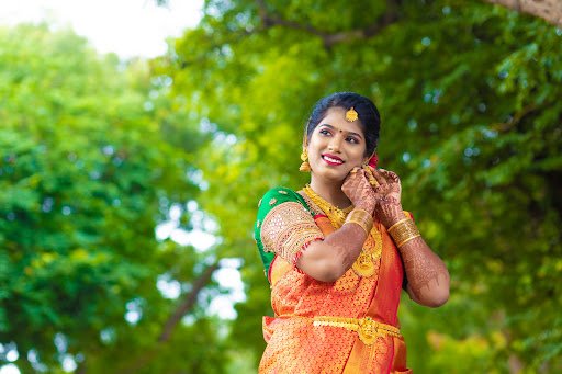 Sri Guhan Studio & Frames Sri Guhan Studio & Frames