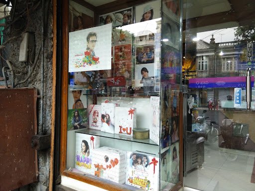 Ratanzs Art Colourz Photo Studio