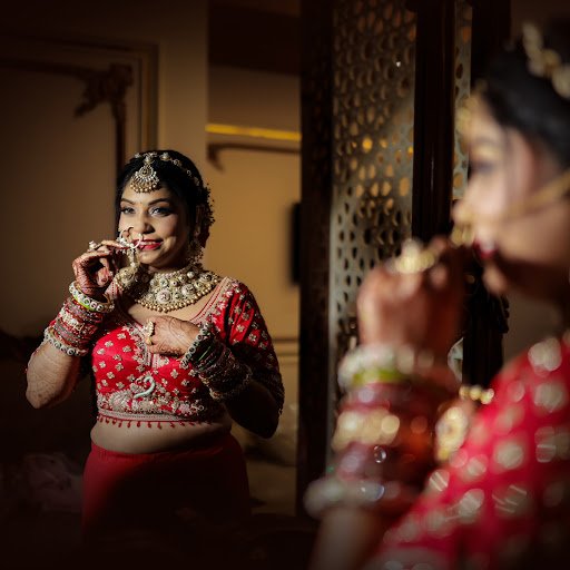 Divine Photography Studio Divine Photography Studio