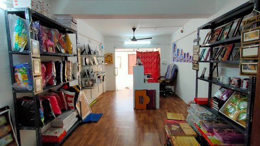 KAAL PHOTO STUDIO & CUSTOMIZED GIFT ITEMS