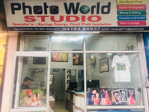 Photo World Studio