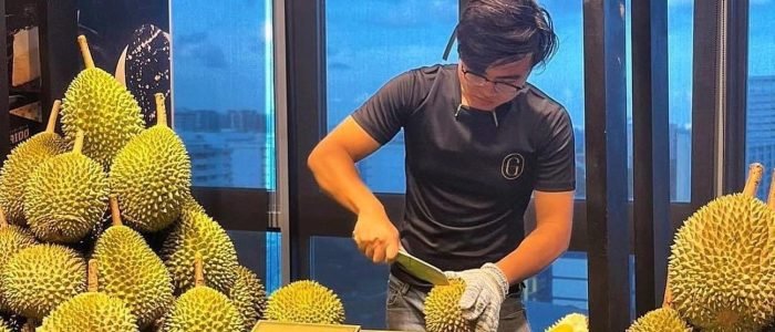 Golden Moment.in 1 golden moment in